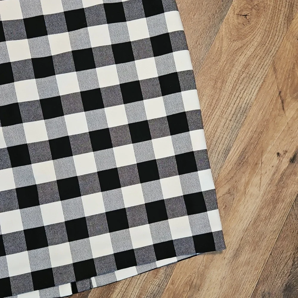 👗Ann Taylor Black and White Plaid Pencil Skirt